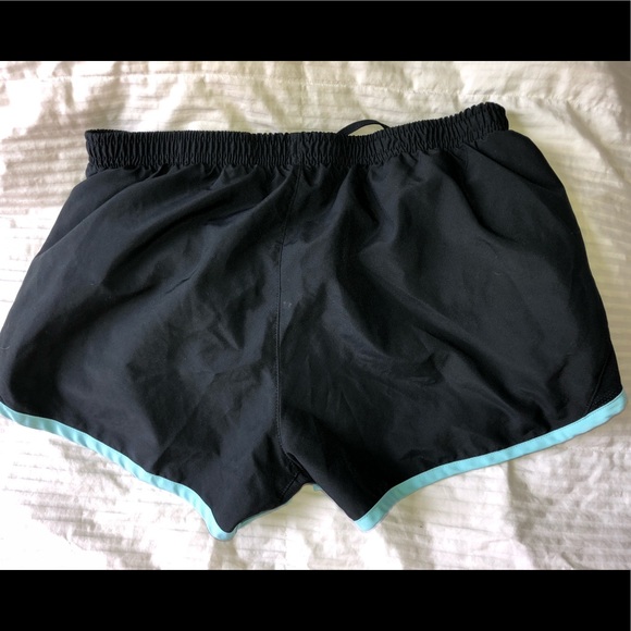 nike athletic shorts - Picture 4 of 4